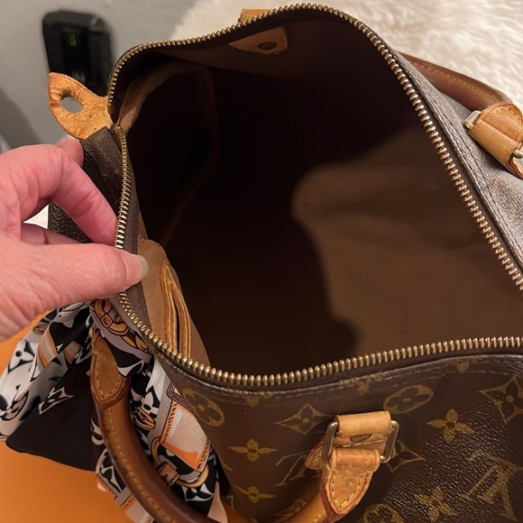 Authentic Louis Vuitton Speedy 30 monogram - Picture 13 of 16